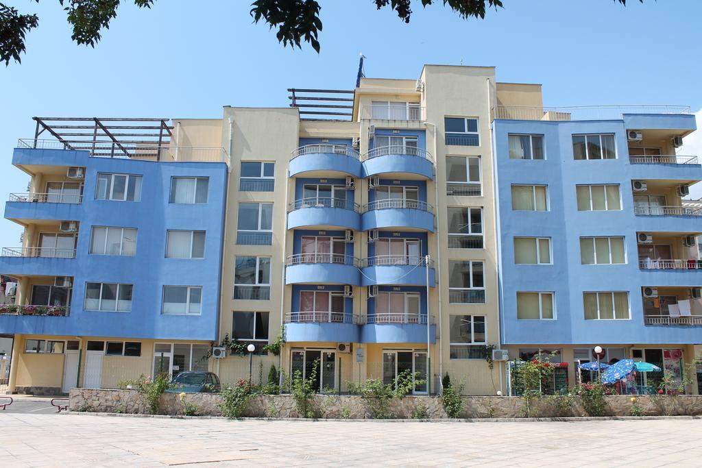Aqua Blue Apartments Słoneczny Brzeg Zewnętrze zdjęcie