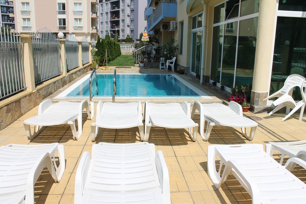 Aqua Blue Apartments Słoneczny Brzeg Zewnętrze zdjęcie