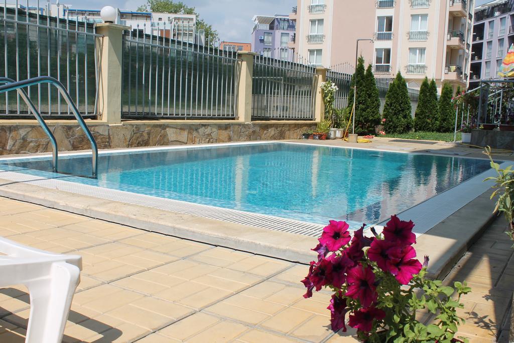 Aqua Blue Apartments Słoneczny Brzeg Zewnętrze zdjęcie