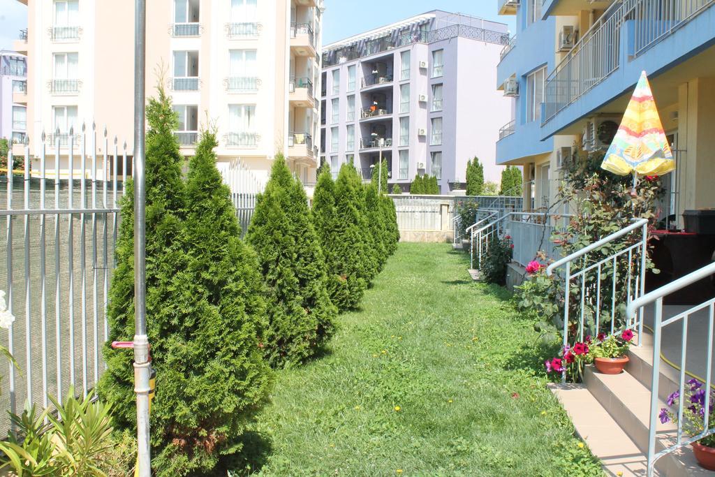 Aqua Blue Apartments Słoneczny Brzeg Zewnętrze zdjęcie