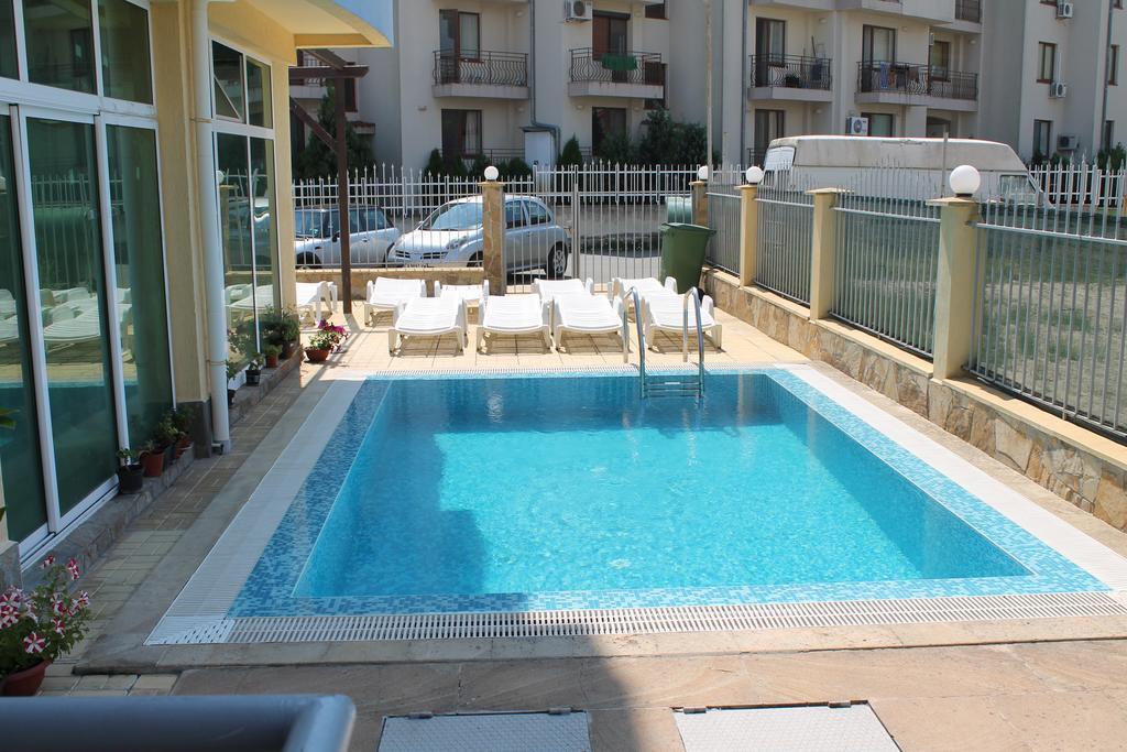 Aqua Blue Apartments Słoneczny Brzeg Zewnętrze zdjęcie